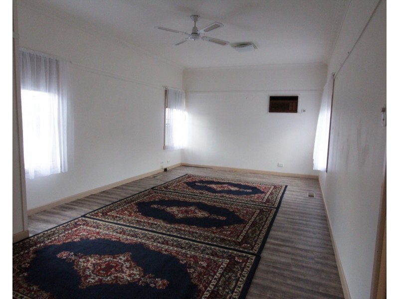 15 Theodore Street, Flora Hill VIC 3550