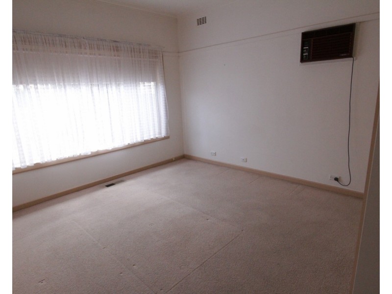 15 Theodore Street, Flora Hill VIC 3550