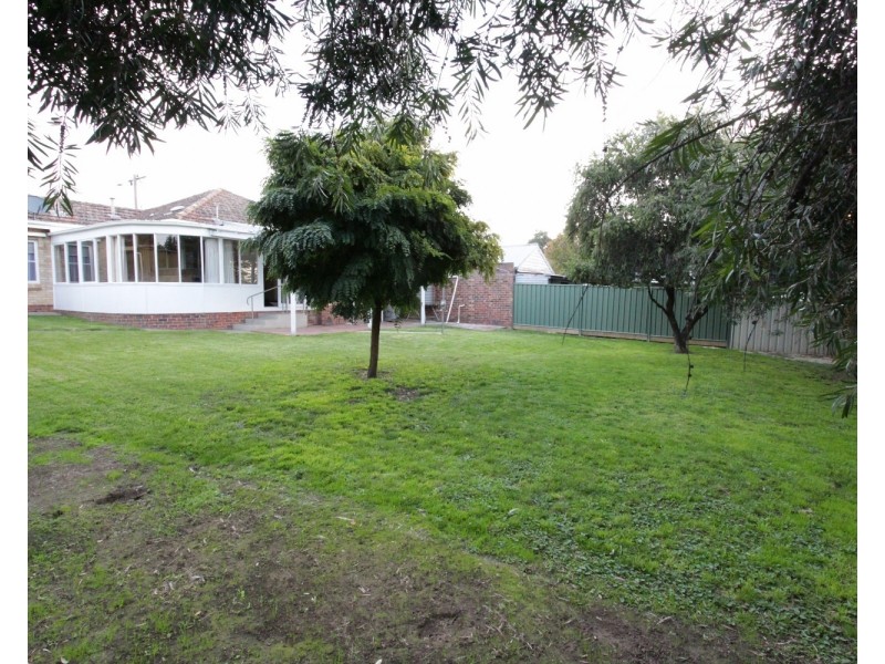 15 Theodore Street, Flora Hill VIC 3550