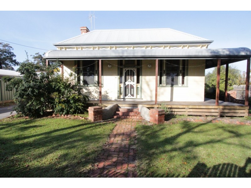 106 Mundy Street, Flora Hill VIC 3550