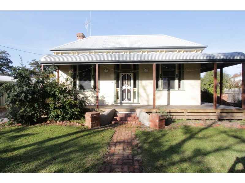106 Mundy Street, Flora Hill VIC 3550