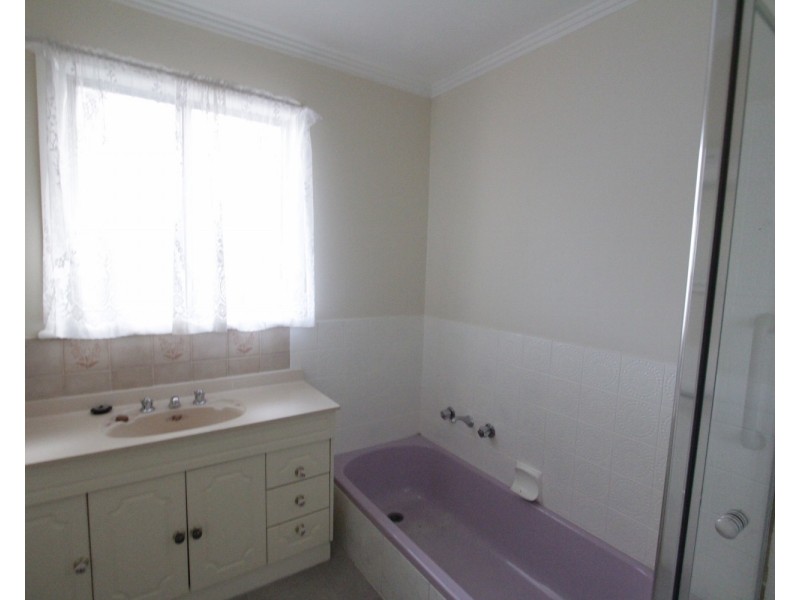 5 Brown Street, Long Gully VIC 3550