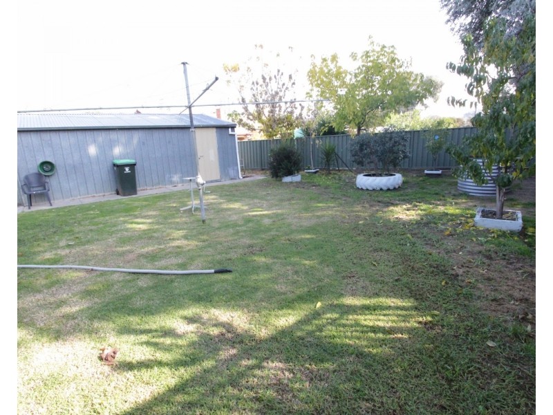 5 Brown Street, Long Gully VIC 3550