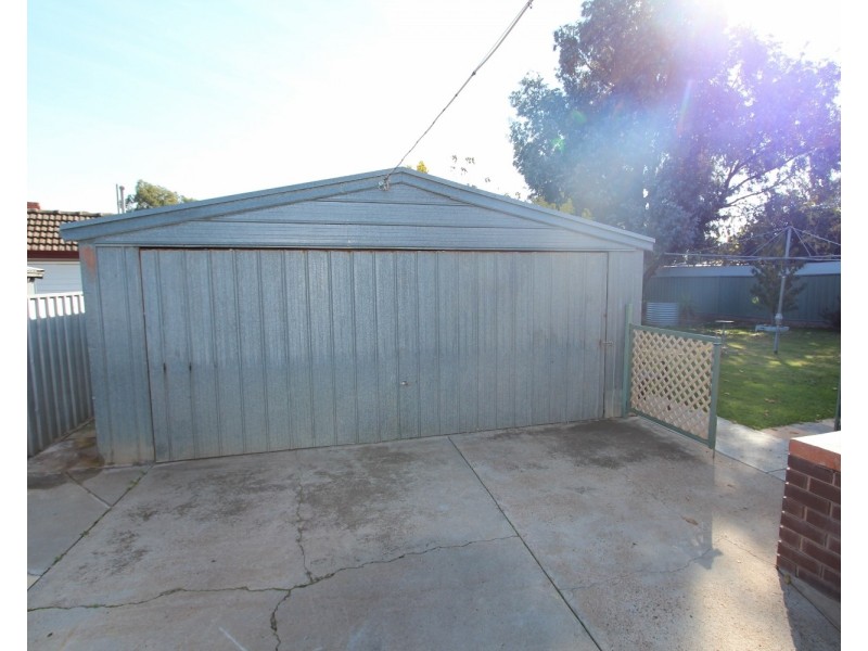 5 Brown Street, Long Gully VIC 3550