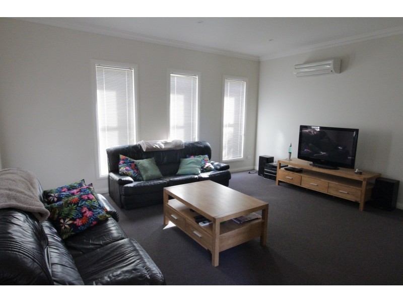 7 Wisteria Court, Flora Hill VIC 3550