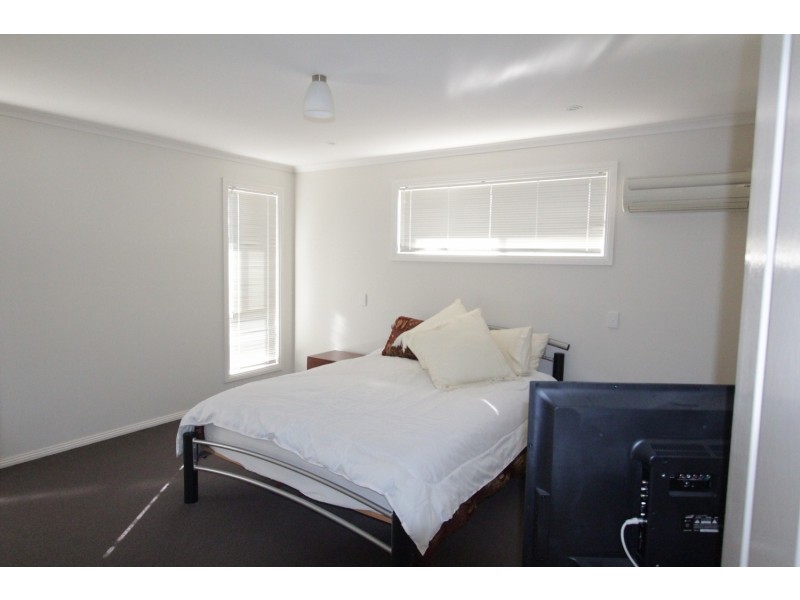 7 Wisteria Court, Flora Hill VIC 3550