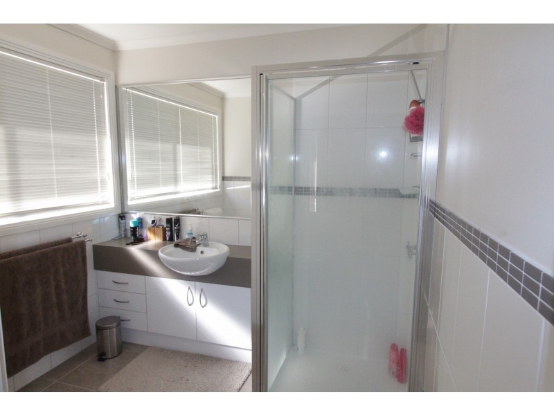 7 Wisteria Court, Flora Hill VIC 3550