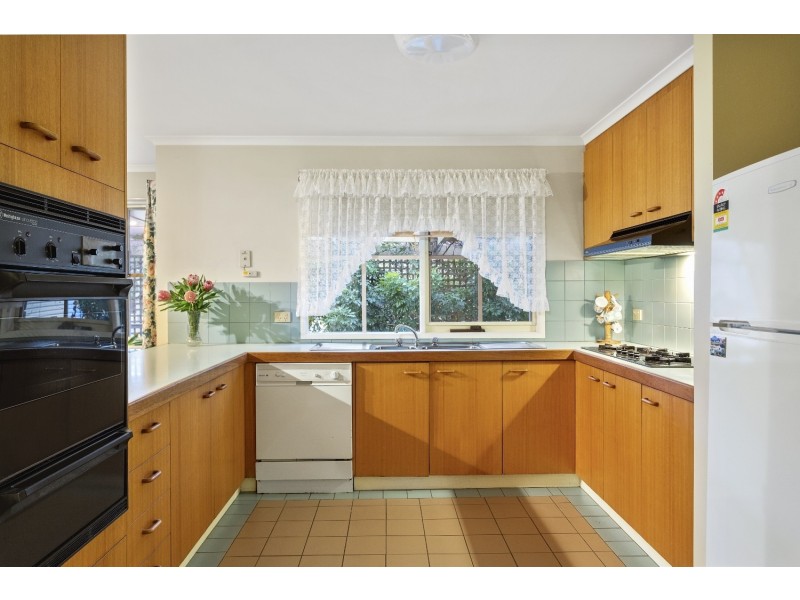 16 Pinnaroo Court, Strathdale VIC 3550