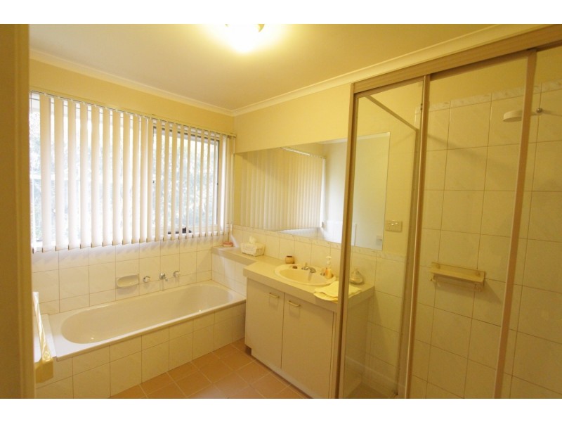 16 Pinnaroo Court, Strathdale VIC 3550