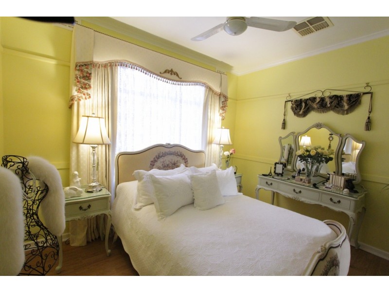 2a Cahill Street, White Hills VIC 3550