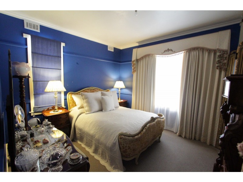 2a Cahill Street, White Hills VIC 3550