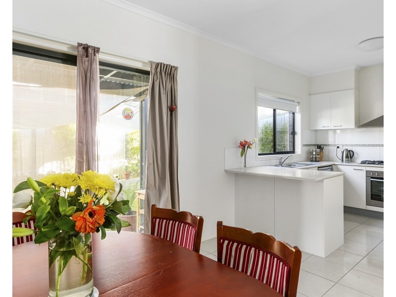 2/100 Spring Gully Road, Spring Gully VIC 3550