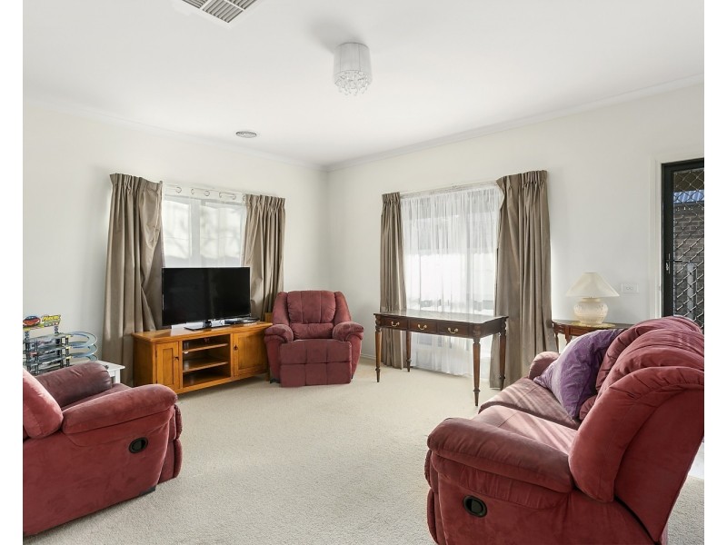 2/100 Spring Gully Road, Spring Gully VIC 3550