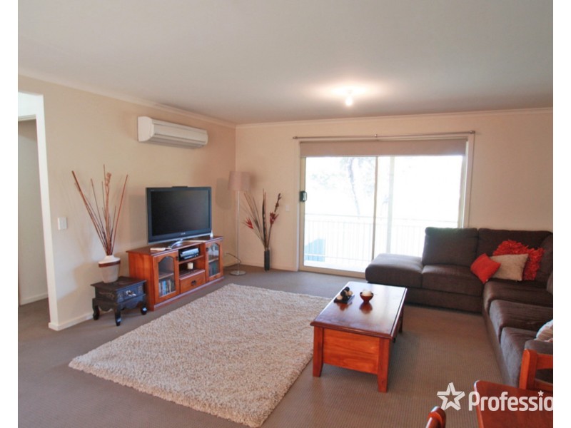 2/413 Napier Street, White Hills VIC 3550