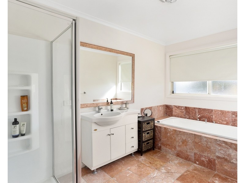 2/52 Raglan Street, White Hills VIC 3550