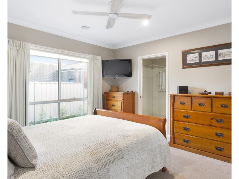 6  Kent Place, Strathfieldsaye VIC 3551