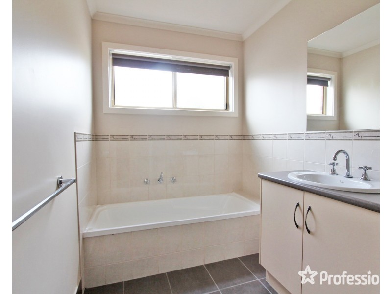 8  Fry Lane, Eaglehawk VIC 3556