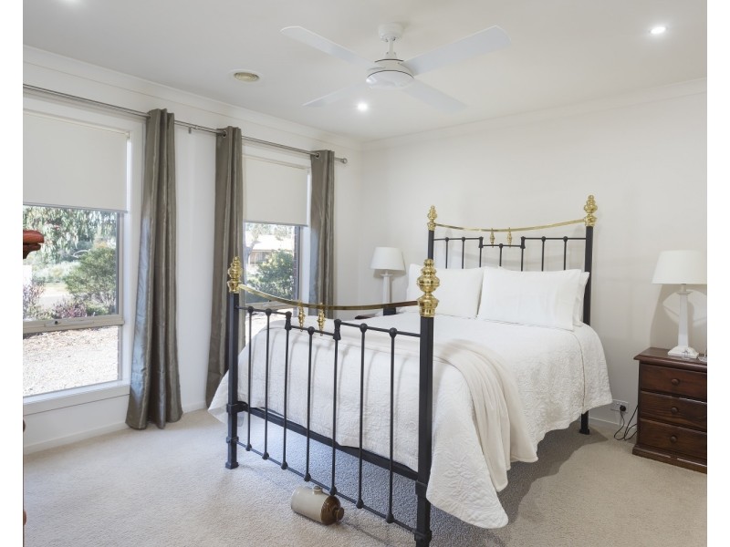 1a Drovers Close, Maiden Gully VIC 3551