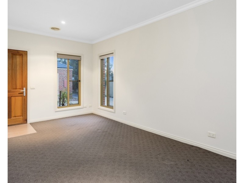3/4 Keck Street, Flora Hill VIC 3550