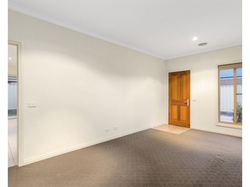 3/4 Keck Street, Flora Hill VIC 3550