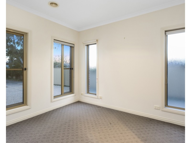 3/4 Keck Street, Flora Hill VIC 3550