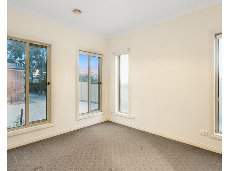 3/4 Keck Street, Flora Hill VIC 3550