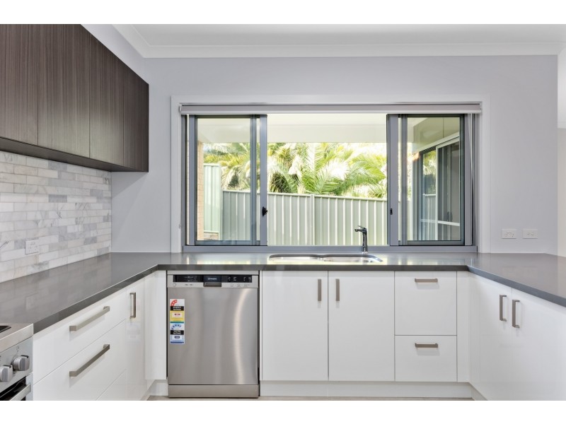 1/60a Honeysuckle Street, Ironbark VIC 3550