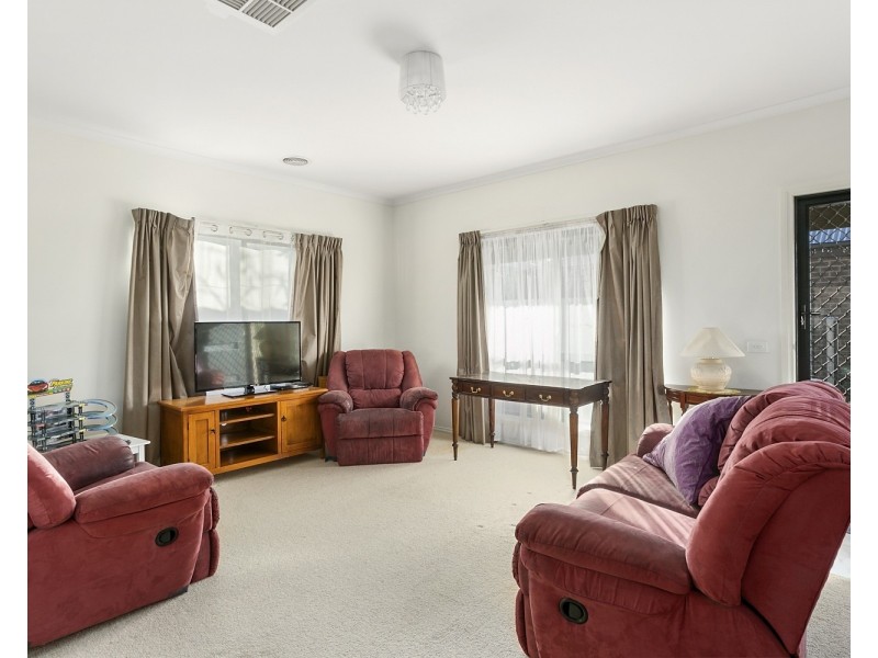 1/100 Spring Gully Road, Spring Gully VIC 3550