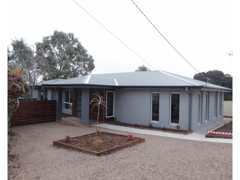 12 Albert Avenue, Strathdale VIC 3550