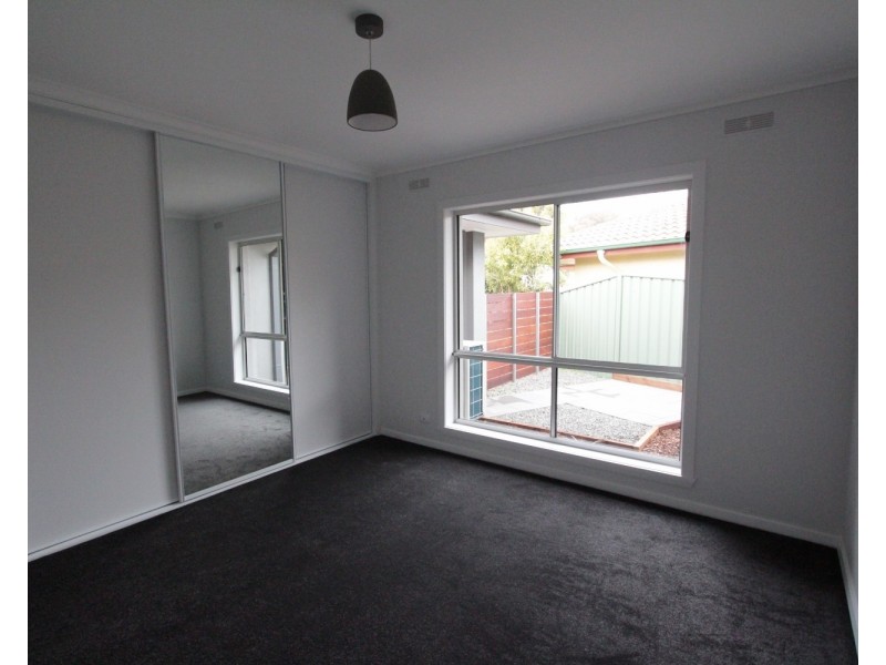 12 Albert Avenue, Strathdale VIC 3550