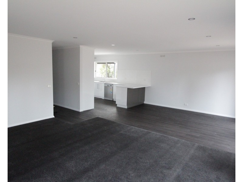 12 Albert Avenue, Strathdale VIC 3550