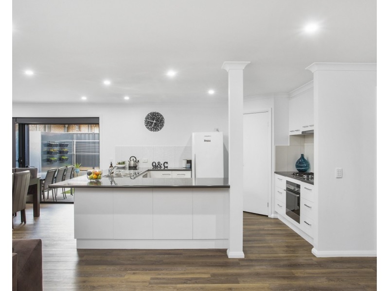 1/54 Mackenzie Street West, Golden Square VIC 3555