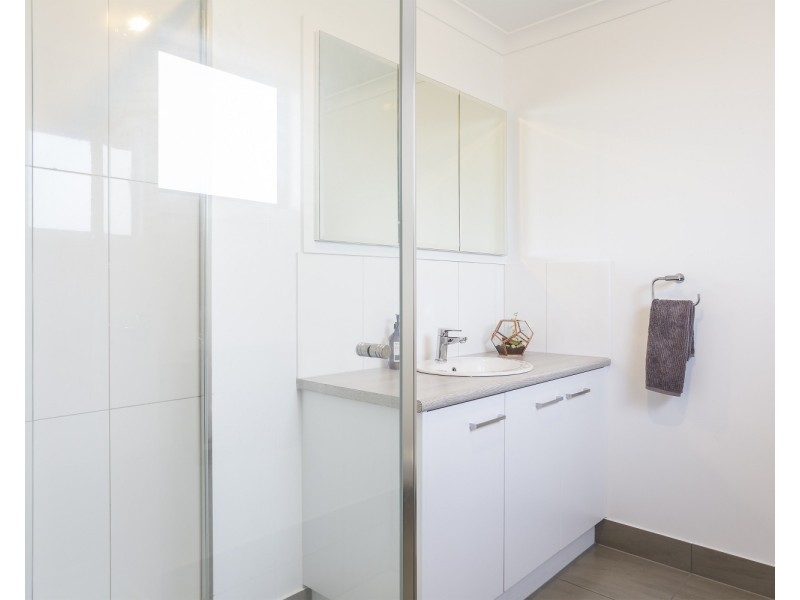 1/54 Mackenzie Street West, Golden Square VIC 3555