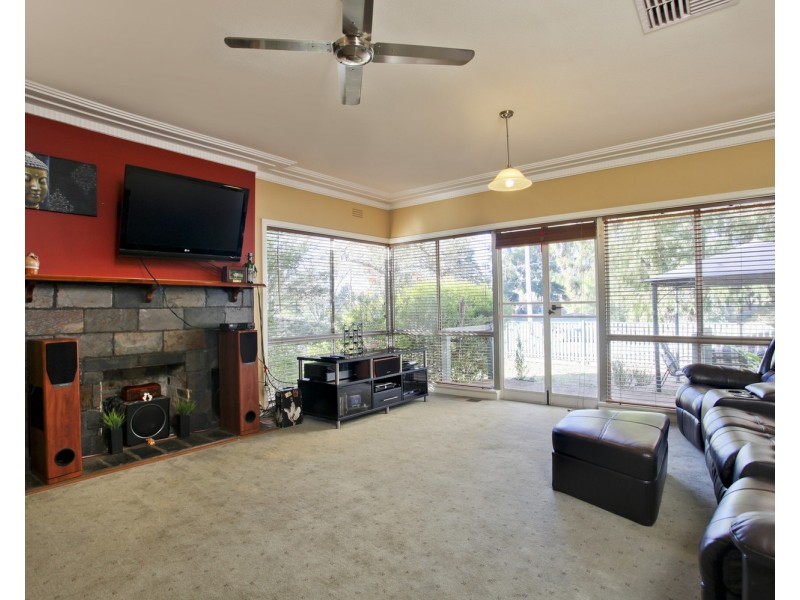 122 Havlin Street West, Quarry Hill VIC 3550