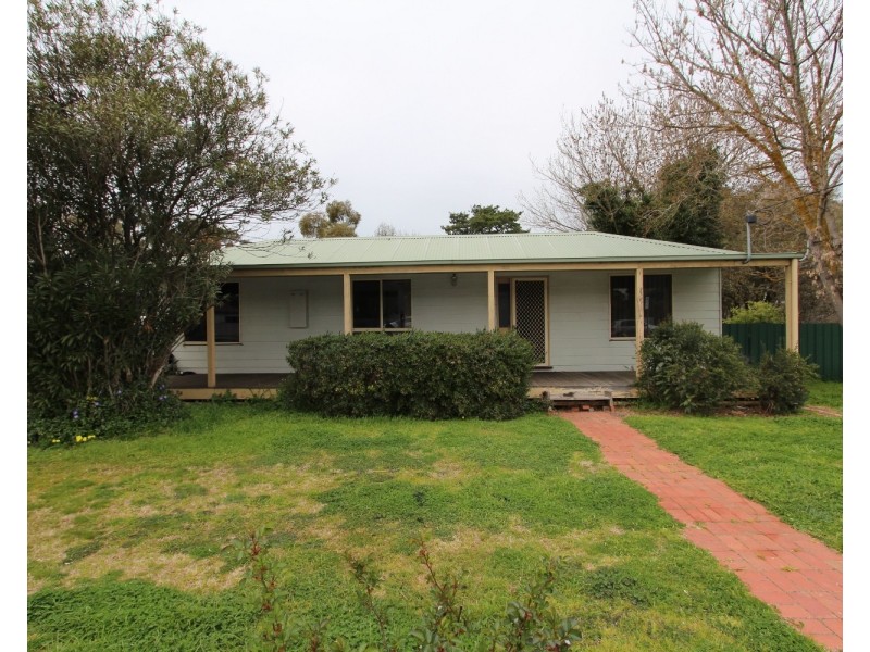 77 MacKenzie Street West, Golden Square VIC 3555