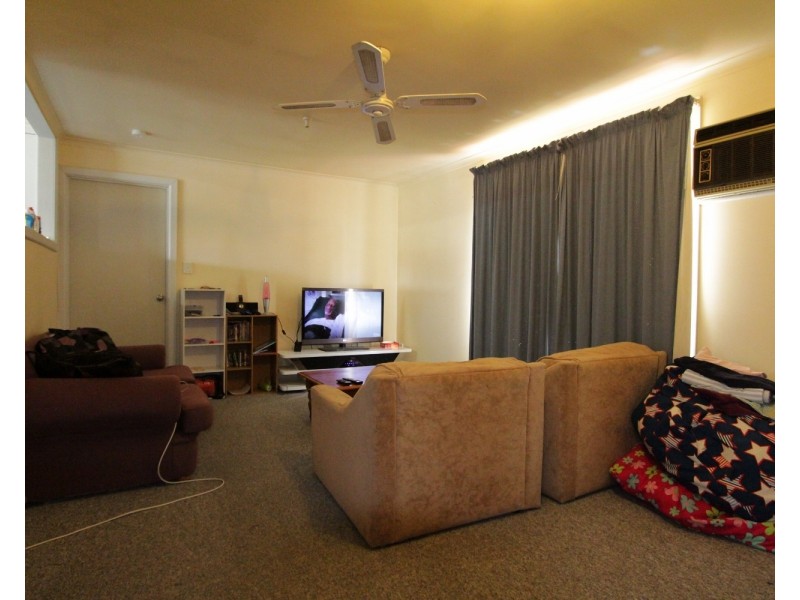 77 MacKenzie Street West, Golden Square VIC 3555