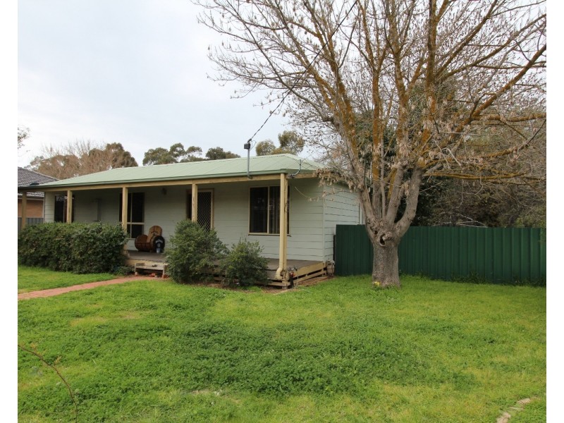 77 MacKenzie Street West, Golden Square VIC 3555