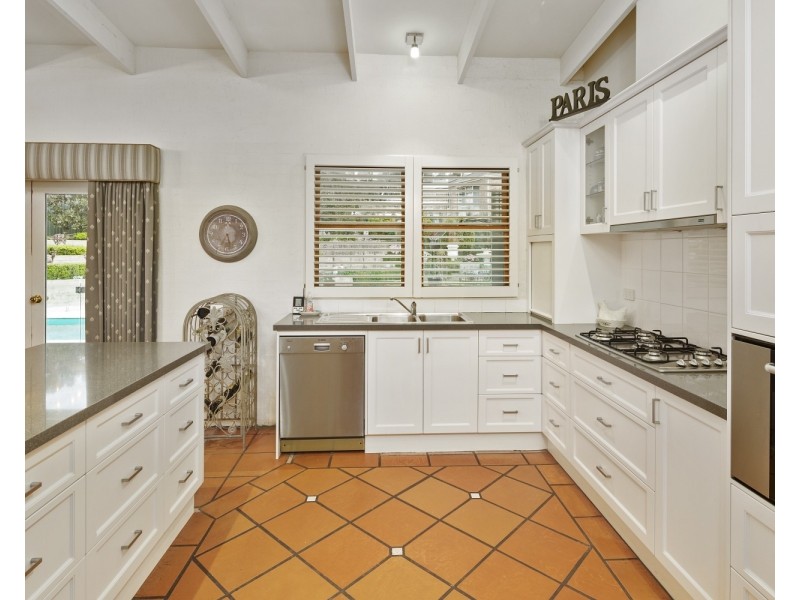 31 Greenwood Drive, Kennington VIC 3550