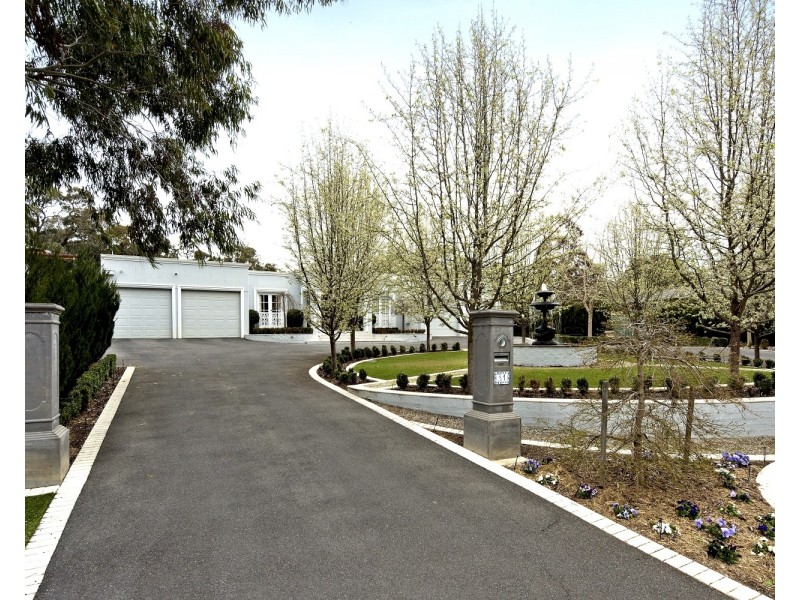 31 Greenwood Drive, Kennington VIC 3550