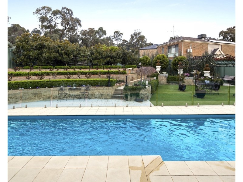 31 Greenwood Drive, Kennington VIC 3550