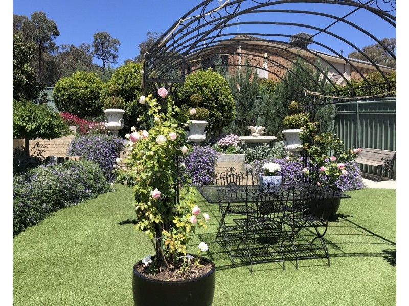 31 Greenwood Drive, Kennington VIC 3550