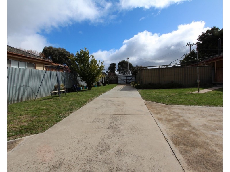 73 Specimen Hill Road, Golden Square VIC 3555