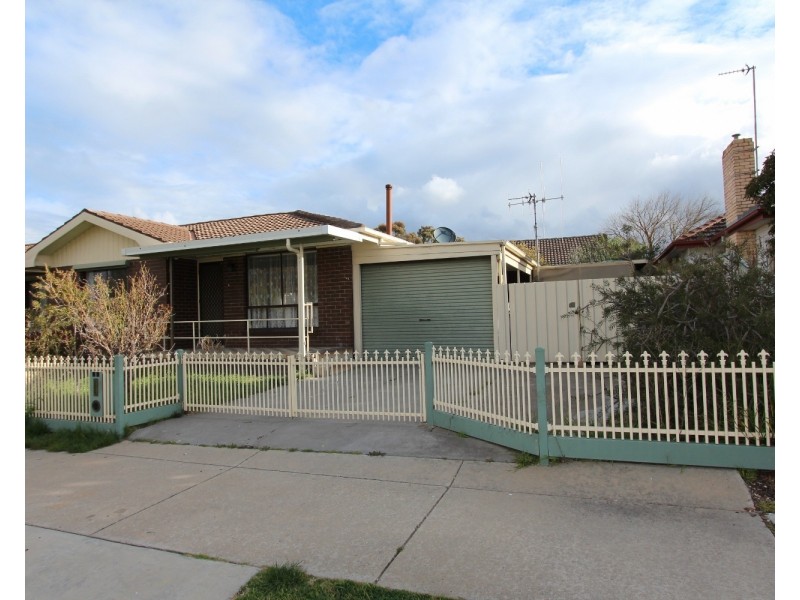 1a/1 Olympic Parade, Kangaroo Flat VIC 3555