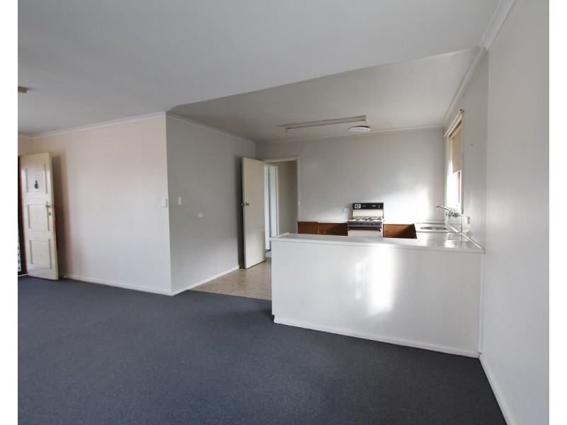 1a/1 Olympic Parade, Kangaroo Flat VIC 3555