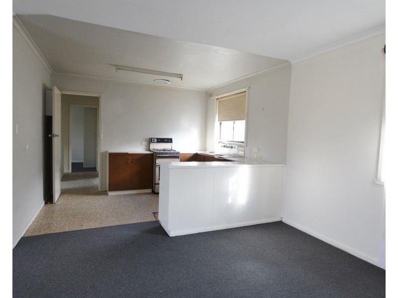 1a/1 Olympic Parade, Kangaroo Flat VIC 3555