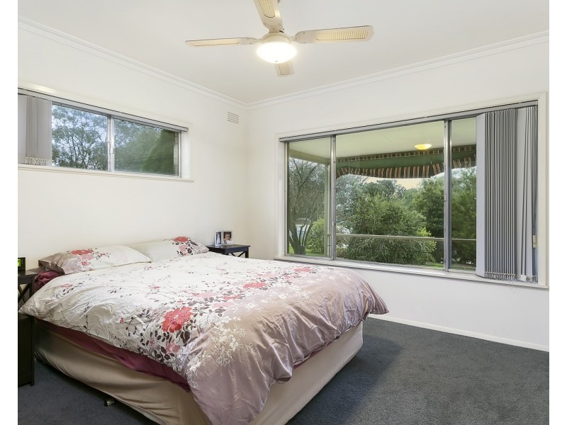 140 Lloyd Street, Strathdale VIC 3550