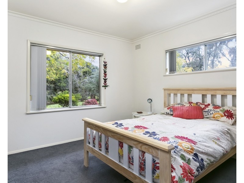 140 Lloyd Street, Strathdale VIC 3550