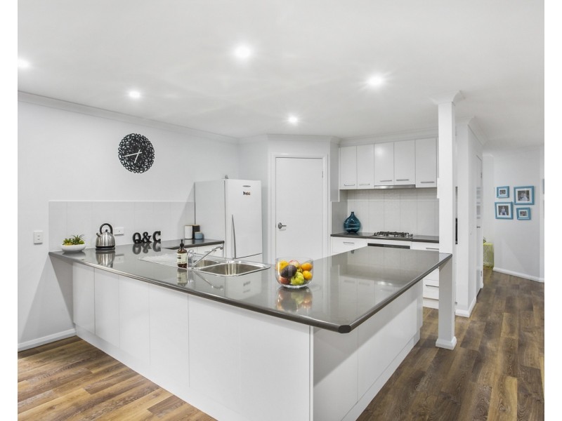 1/54 Mackenzie Street West, Golden Square VIC 3555