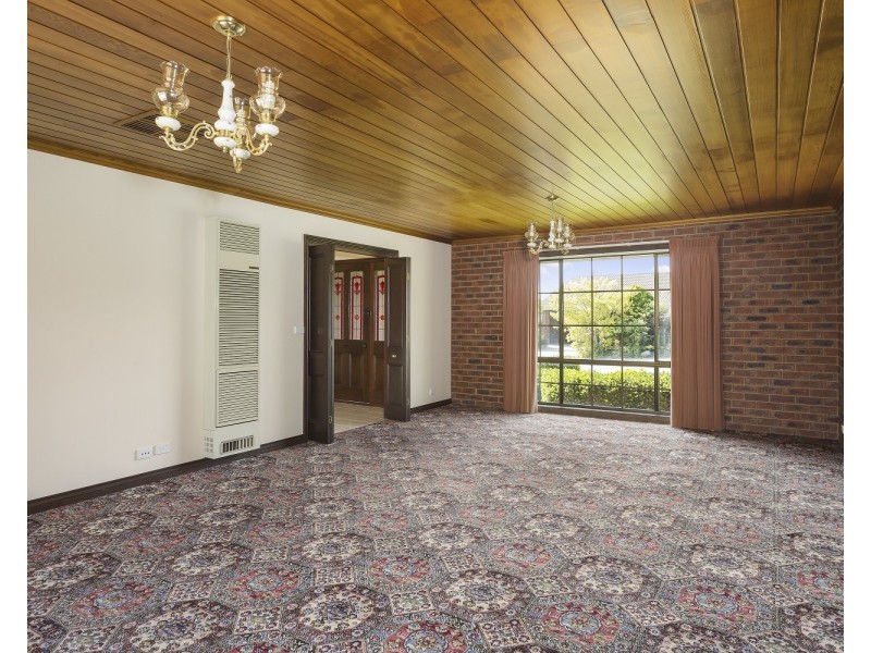 24 Plante Court, Strathdale VIC 3550