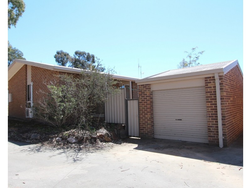 1/10 Emmett Street, Golden Square VIC 3555